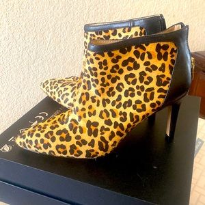 Adrienne vittadini cheetah booties